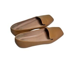 Vince Camuto Leather Square Toe Slip On Minimalist Camel Loafer 8.5